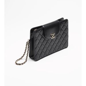 Lambskin & Gold-Tone Metal
Black
Ref. AP3634 B14362 94305